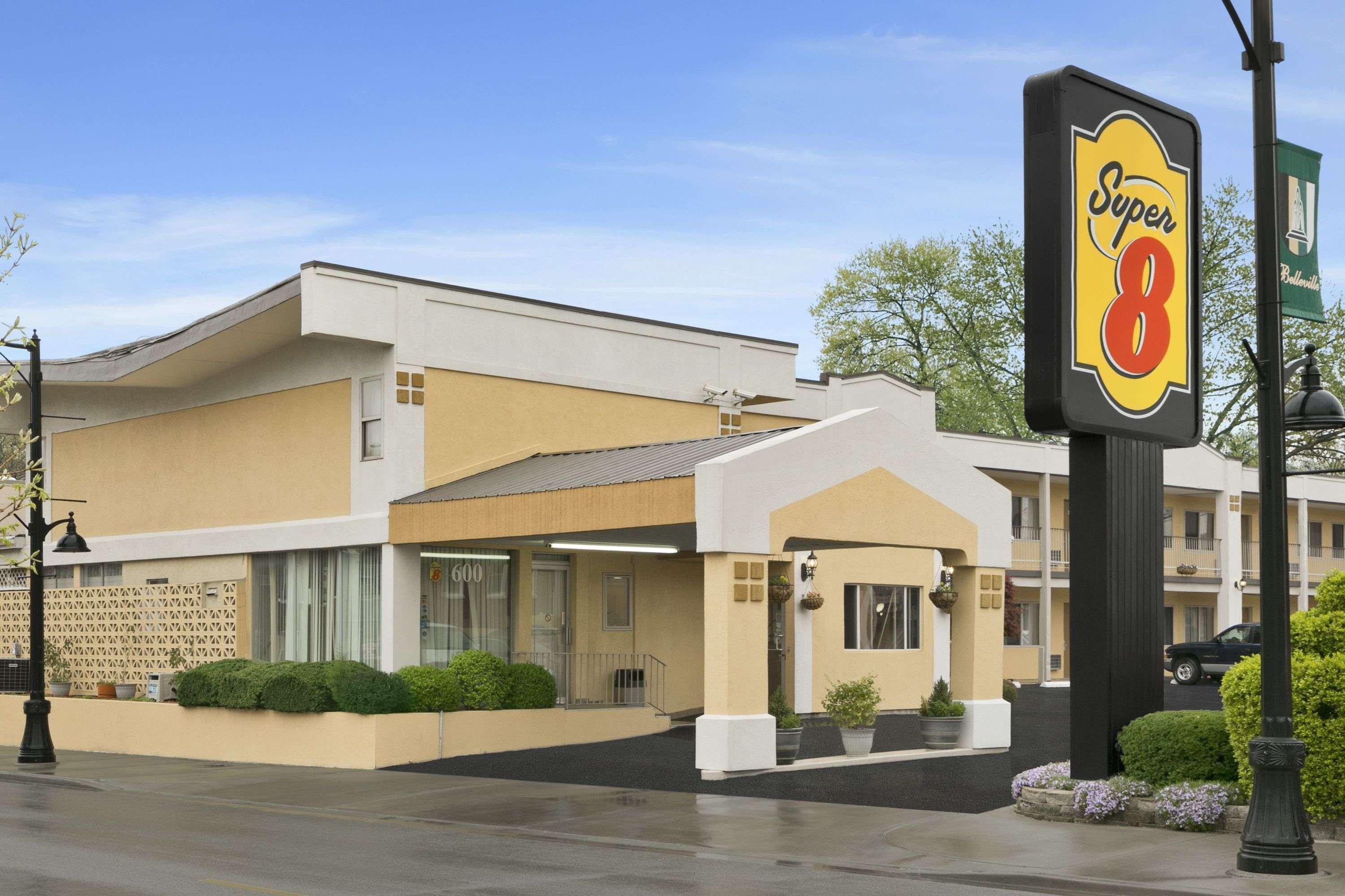 Super 8 By Wyndham Belleville St. Louis Area Kültér fotó
